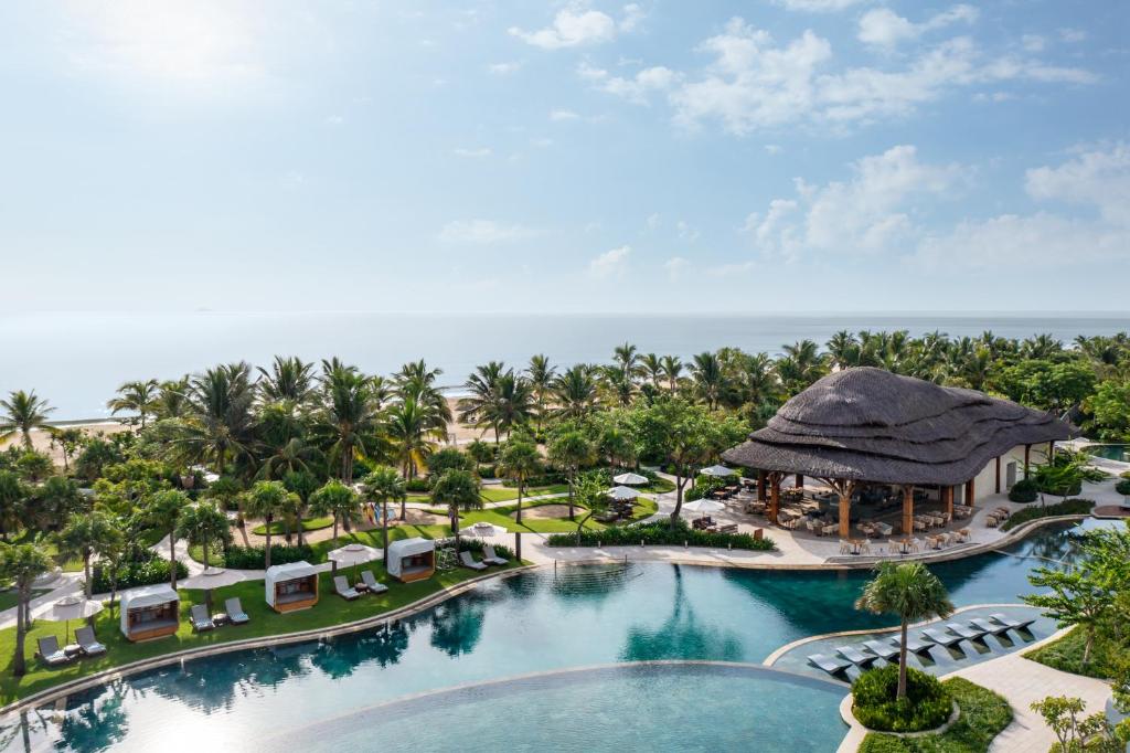 New%20World%20Hoiana%20Beach%20Resort1.jpg