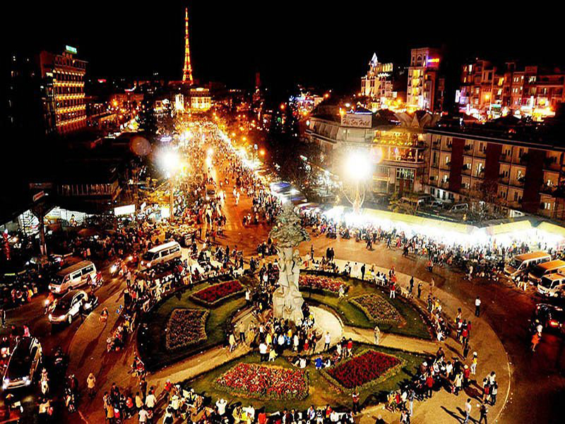 سوق دالات الليلي Dalat Night Market