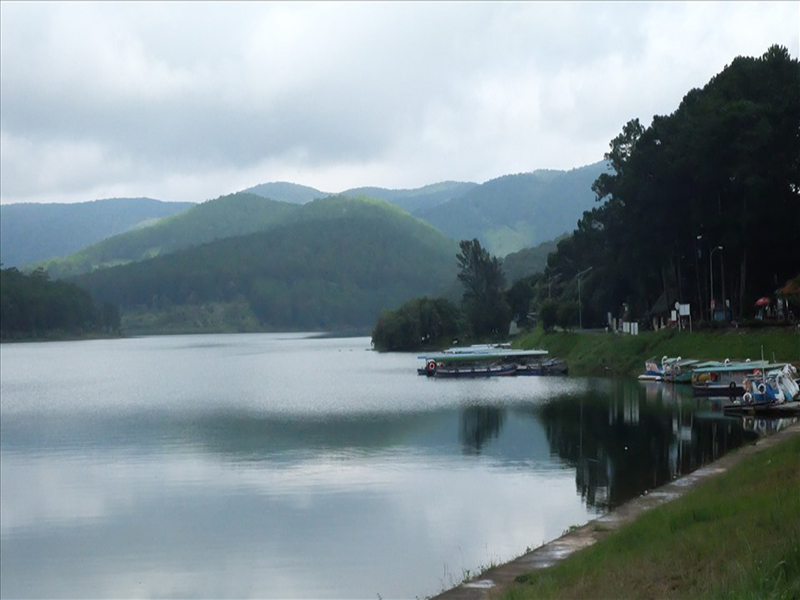 بحيرة توين لام ‪‪Tuyen Lam Lake‬‬‬‬‬‬