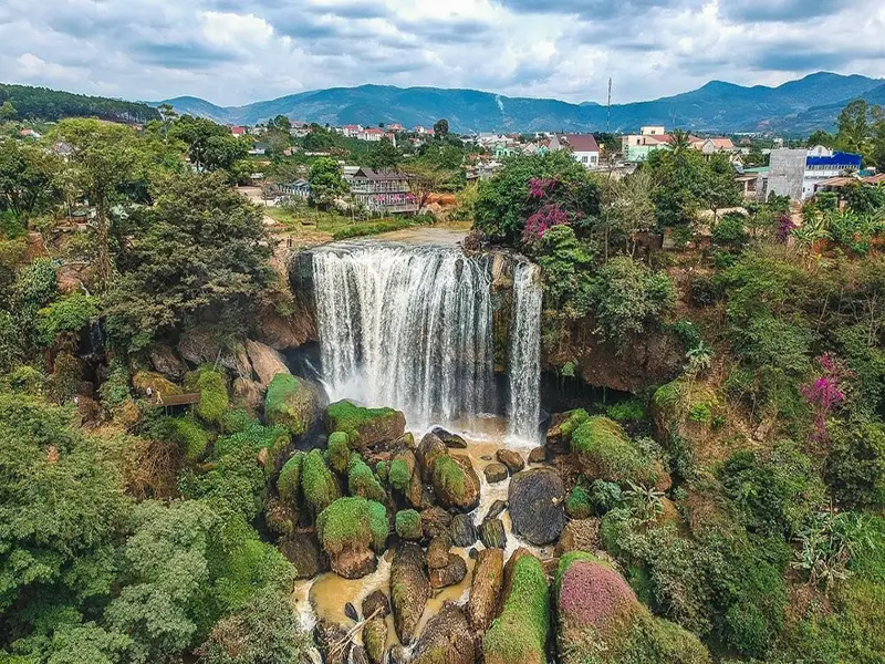 شلال باو باي ‪‪Bao Dai Waterfall 3