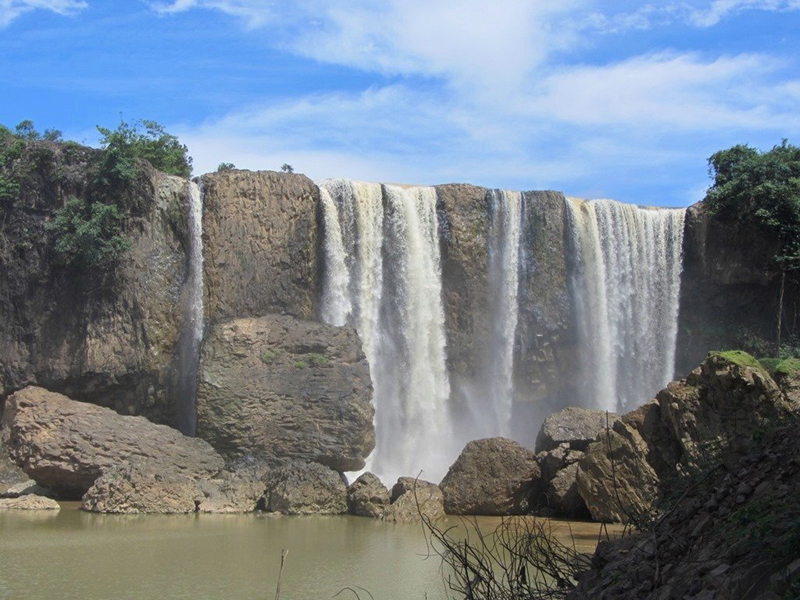 شلال باو باي ‪‪Bao Dai Waterfall 4