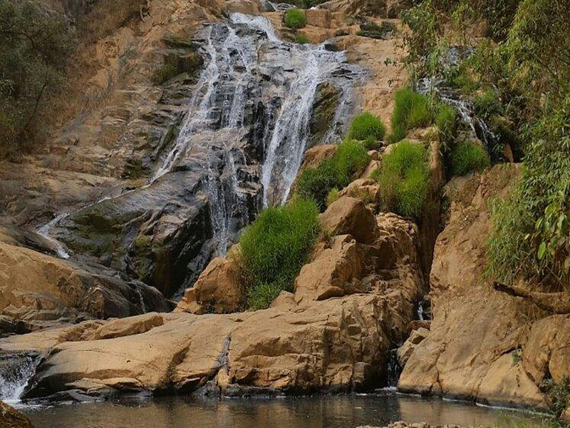 شلال هانج كوب Hang Cop Waterfall3