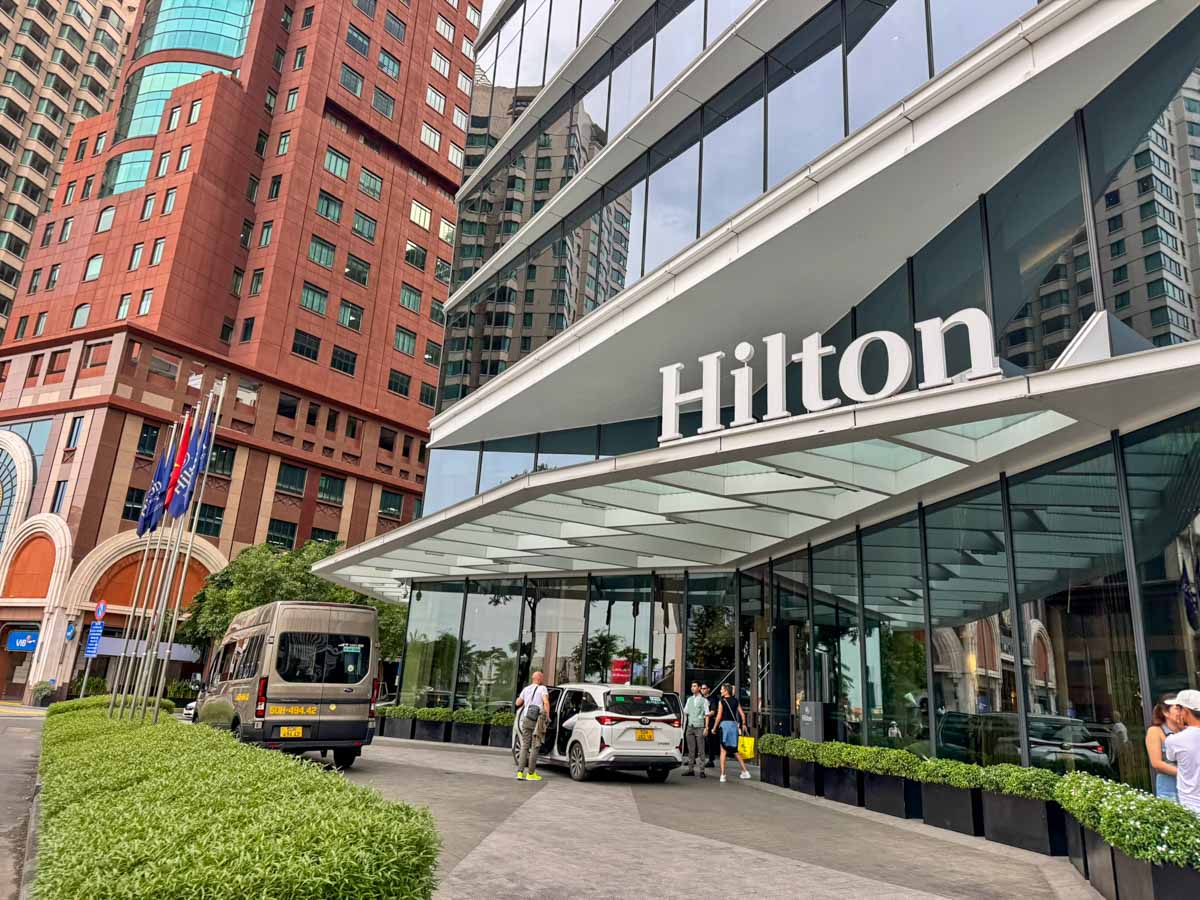 Hilton%20Saigon.jpg