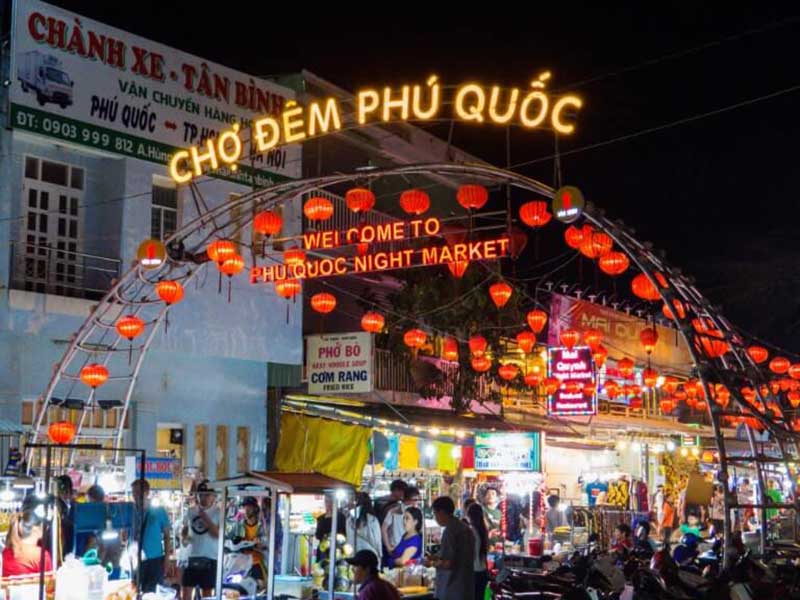 Dinh%20Cau%20Night%20Market%20Phu%20Quoc%20%20vietnam4.jpg