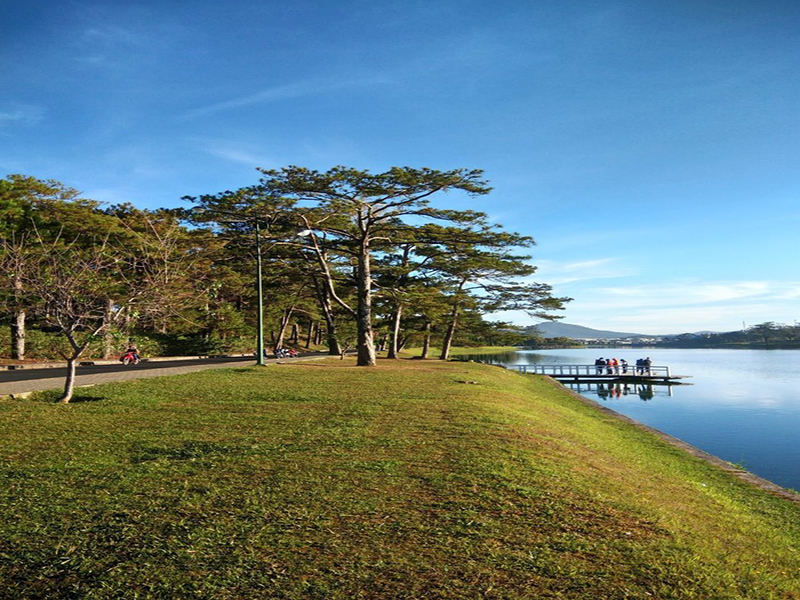 Xuan Huong Lake