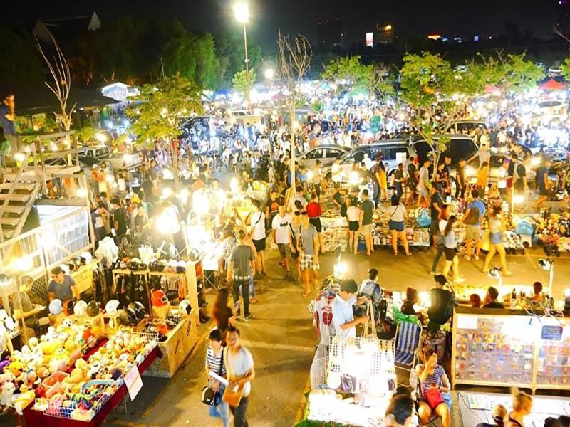 سوق نها ترانج الليلي Nha Trang Night Market