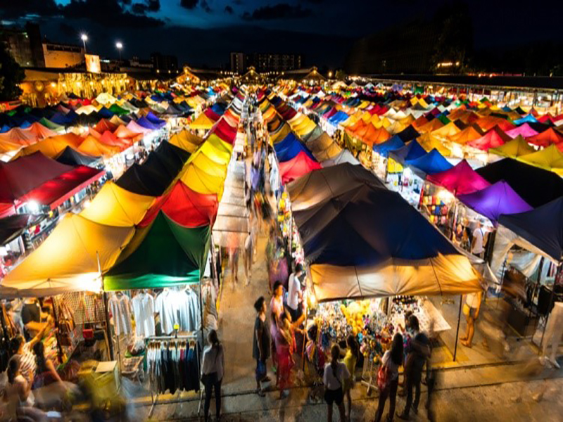 سوق نها ترانج الليلي Nha Trang Night Market