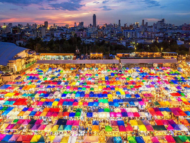 سوق نها ترانج الليلي Nha Trang Night Market