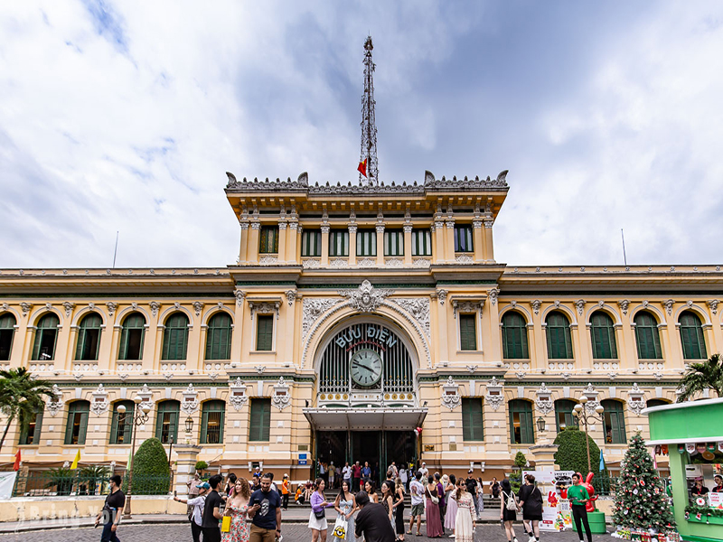 مكتب البريد المركزي Central Post Office