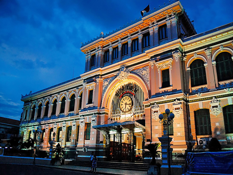 مكتب البريد المركزي Central Post Office